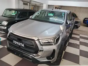 Toyota Hilux 2019 Silver