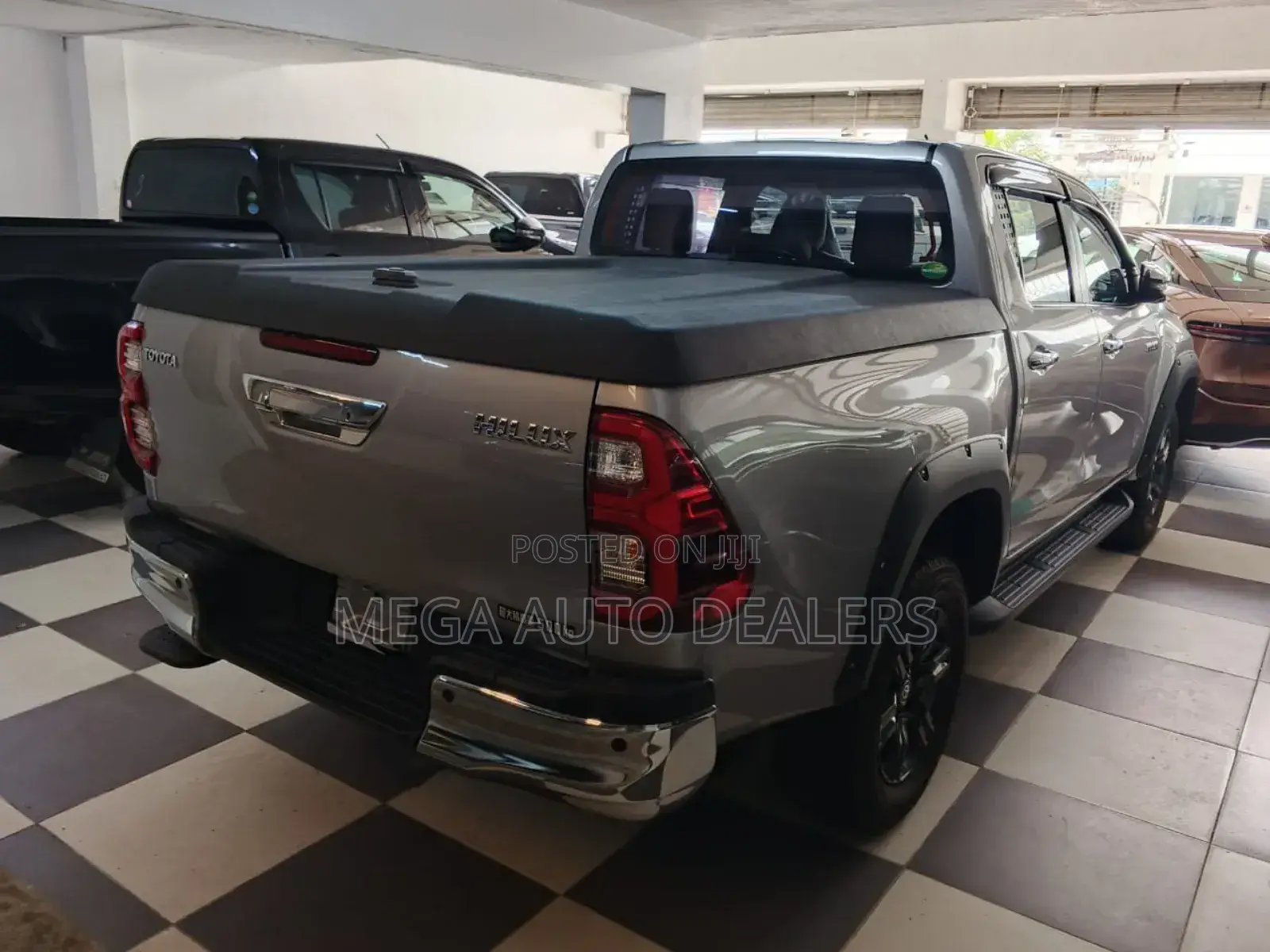 Toyota Hilux 2019 Silver