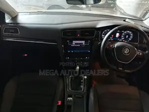 Volkswagen Golf 2018 Blue