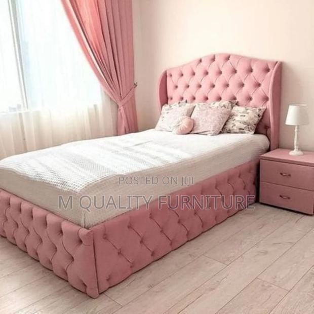 Pink Chesterfield Unique Beds - main view