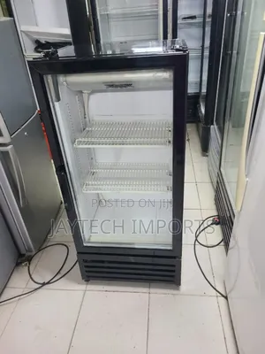 Clean Onsale Display Fridge