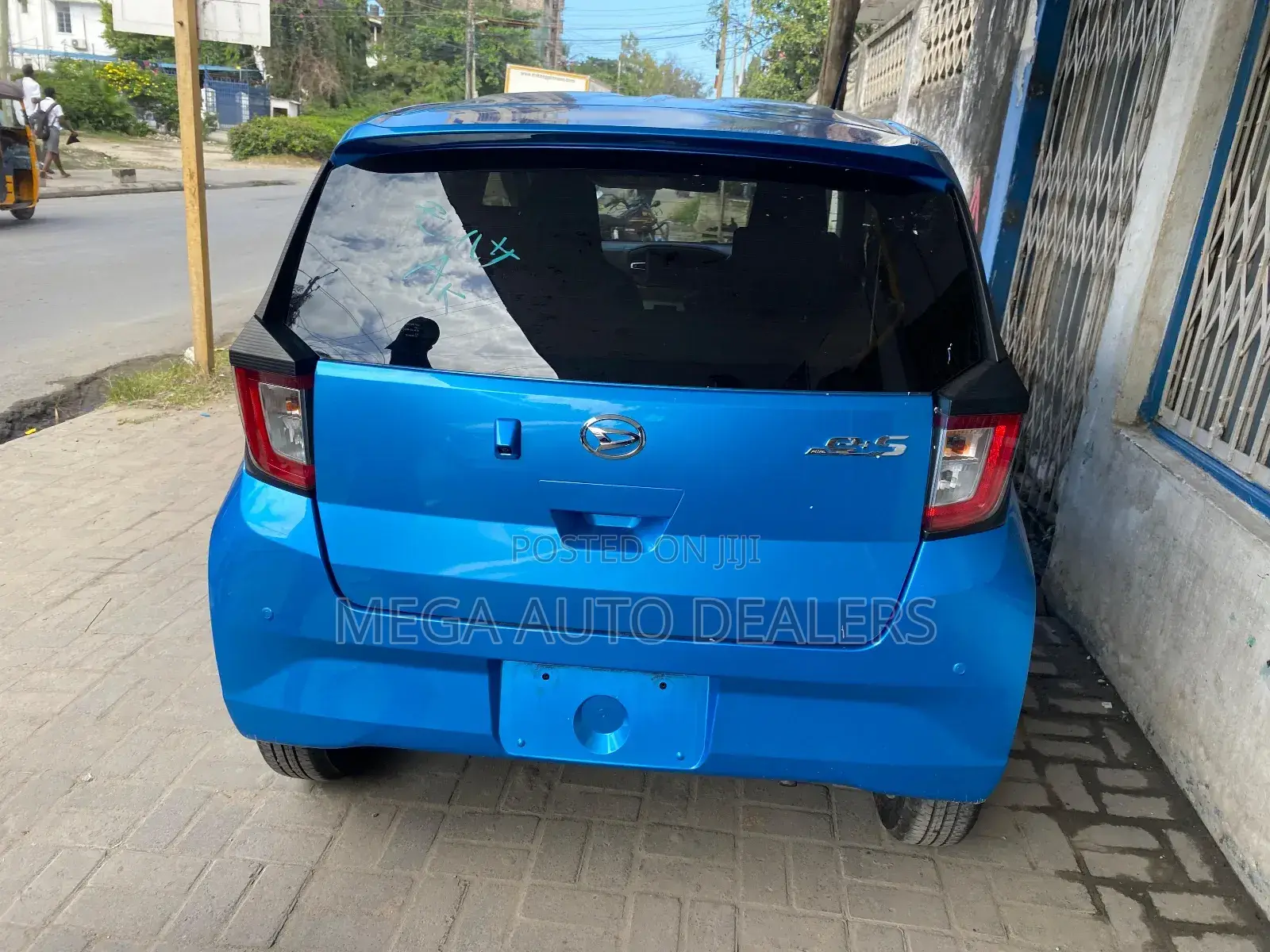 Daihatsu Mira 2018 Blue