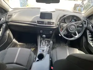 Mazda Axela 2018 Red