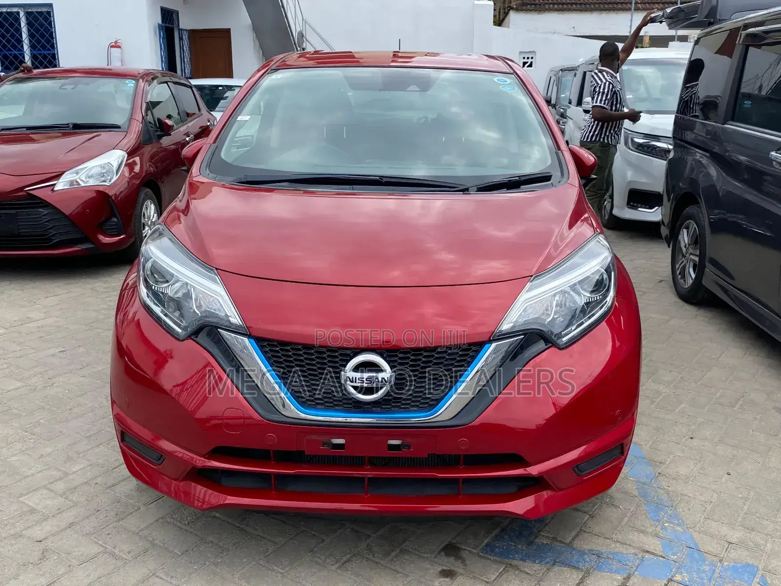 Nissan Note 2018 Red