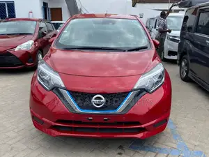 Nissan Note 2018 Red