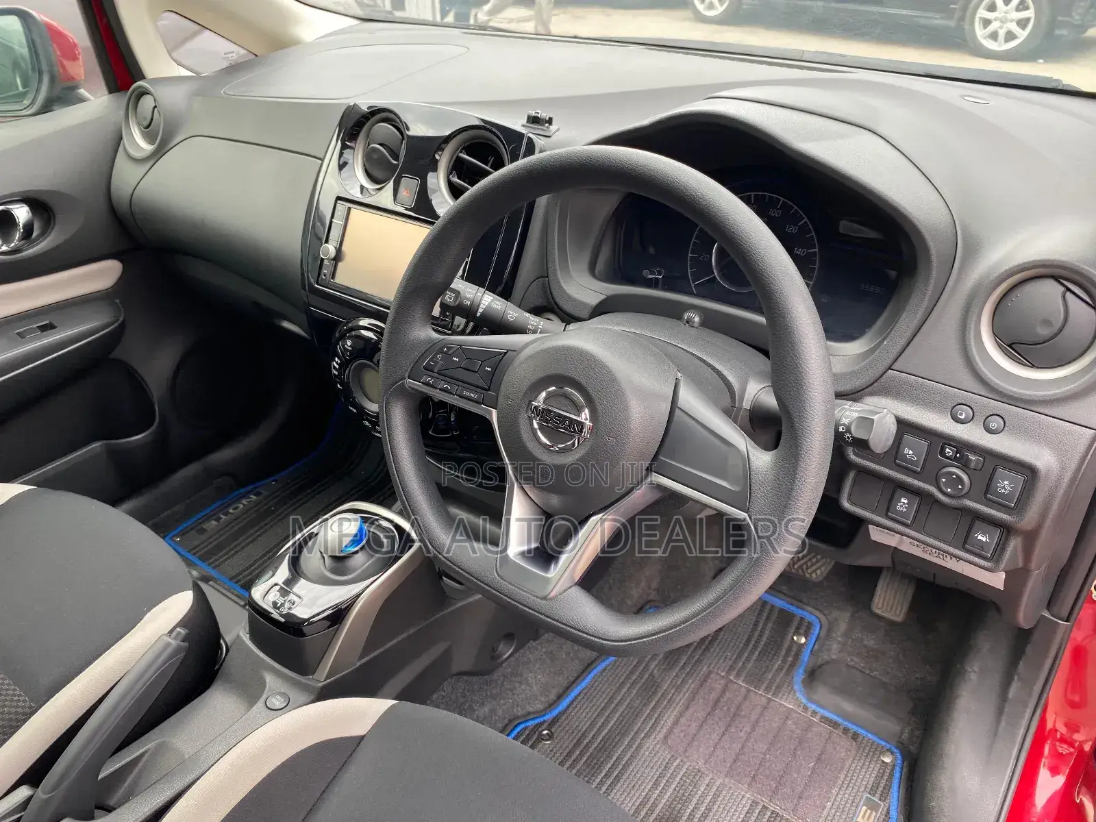 Nissan Note 2018 Red