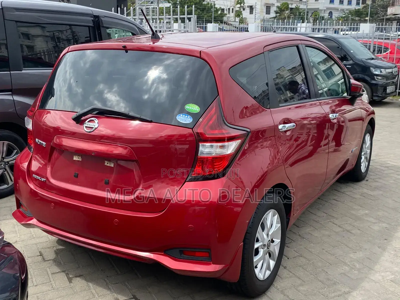 Nissan Note 2018 Red