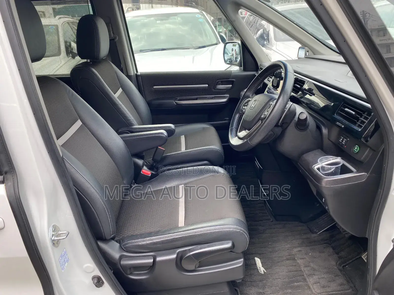 Honda Stepwgn 2018 White