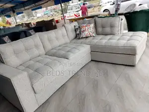 Normal Elegant 6 Seater Chester L Seat