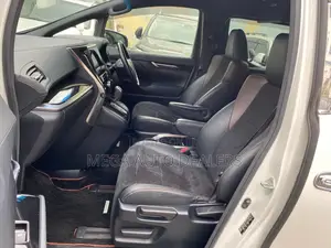 Toyota Alphard 2018 White