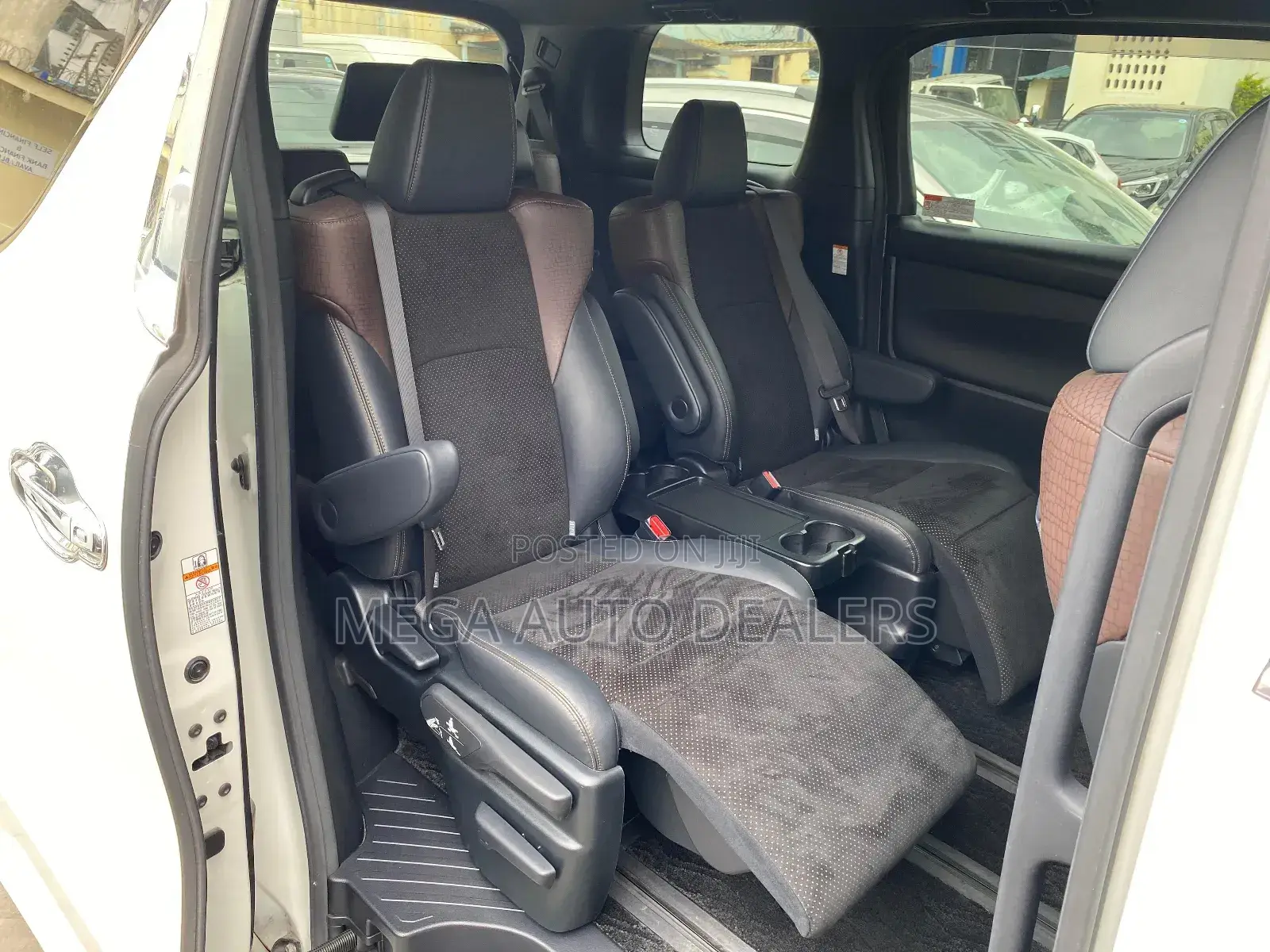Toyota Alphard 2018 White