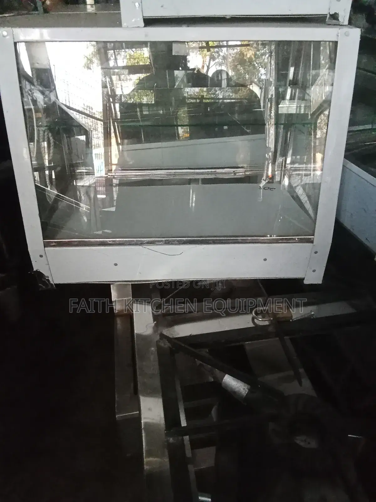 Medium Size Display Warmer