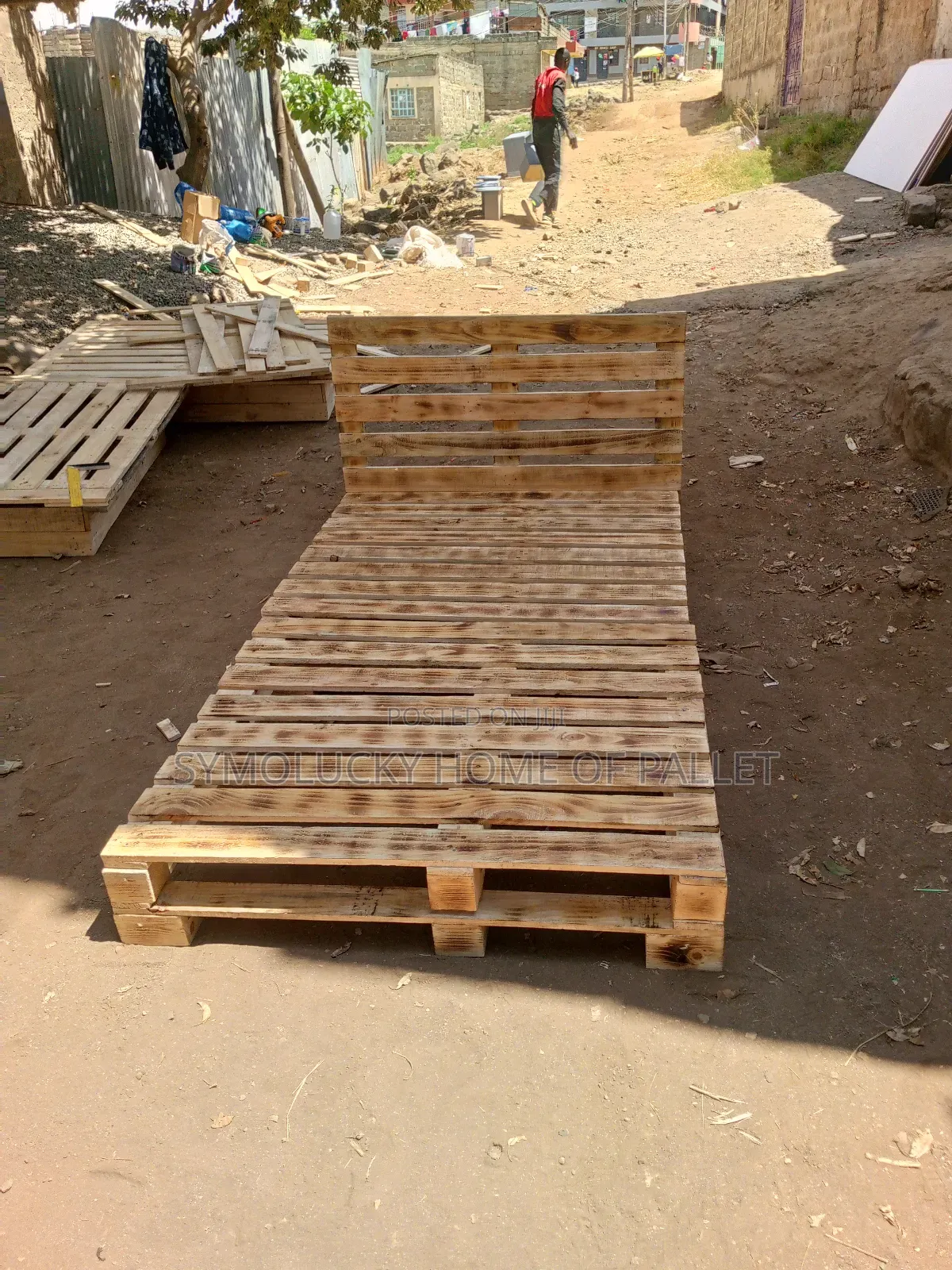Blazed Detachable 4*6 Simple Pallet Bed