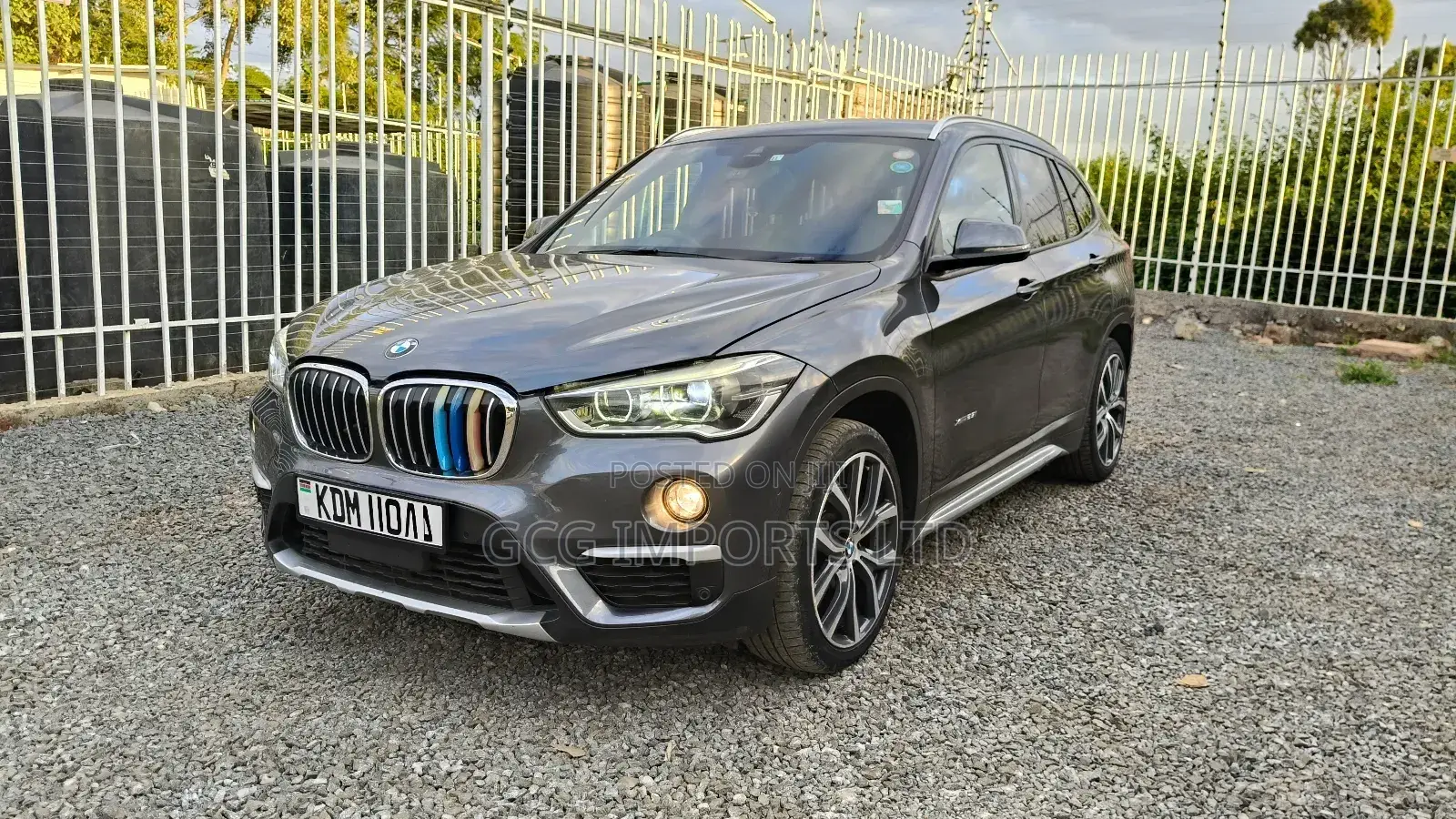 BMW X1 xDrive28i 4dr SUV AWD (2.0L 4cyl Turbo 8A) 2015 Gray