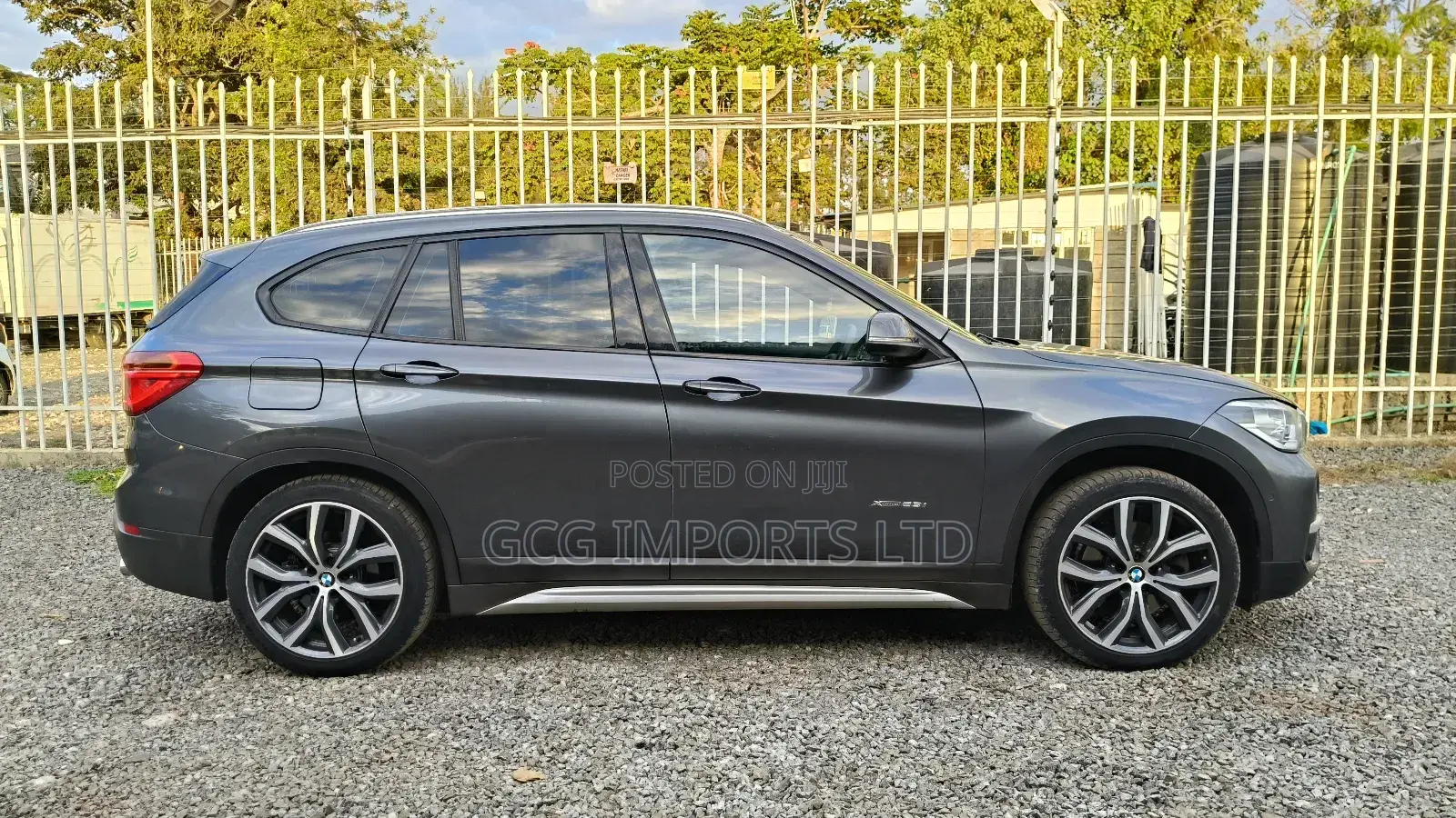 BMW X1 xDrive28i 4dr SUV AWD (2.0L 4cyl Turbo 8A) 2015 Gray