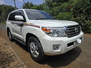 Toyota Land Cruiser 2015 White