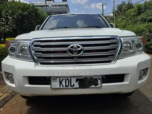 Toyota Land Cruiser 2015 White