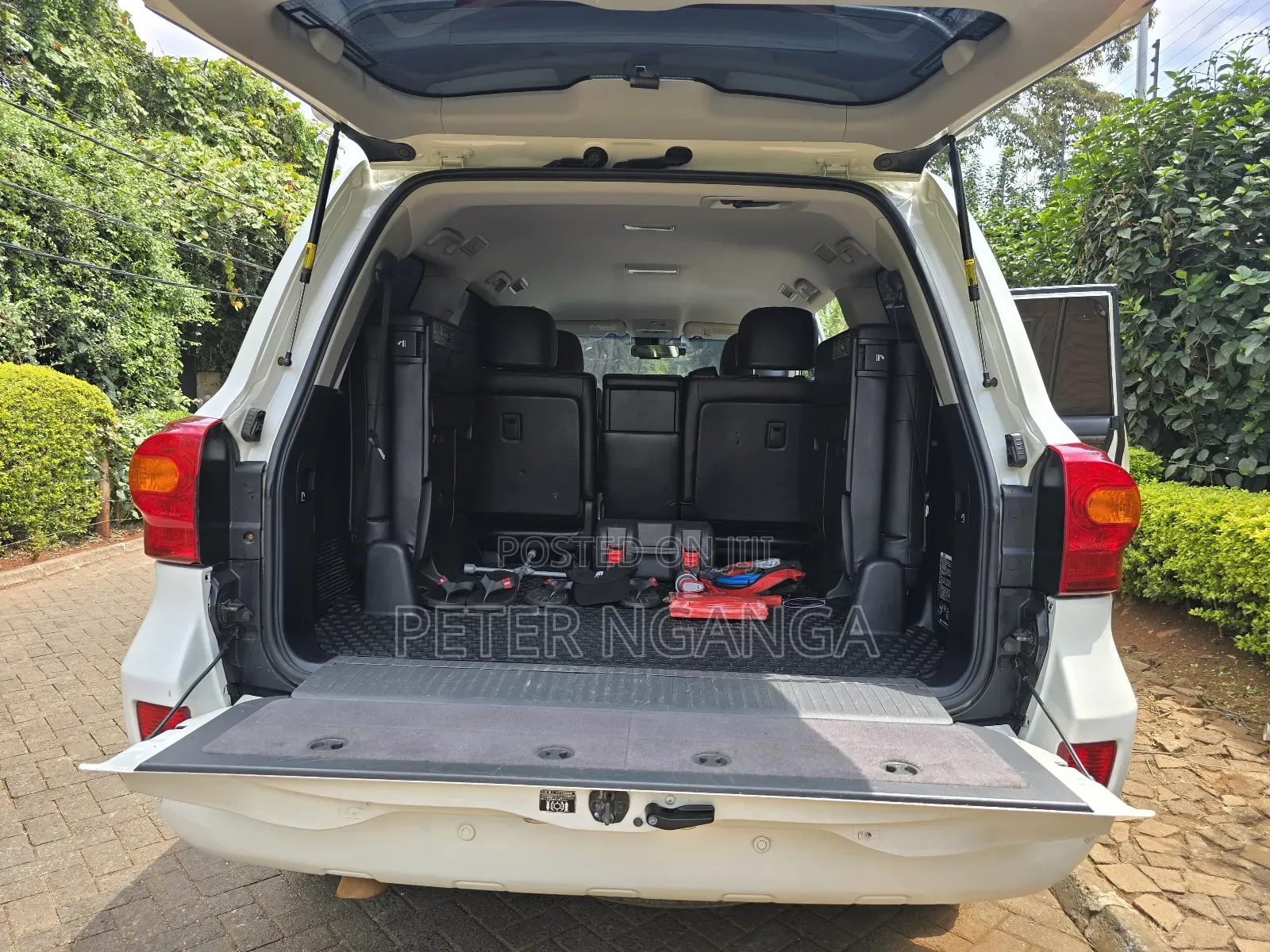 Toyota Land Cruiser 2015 White
