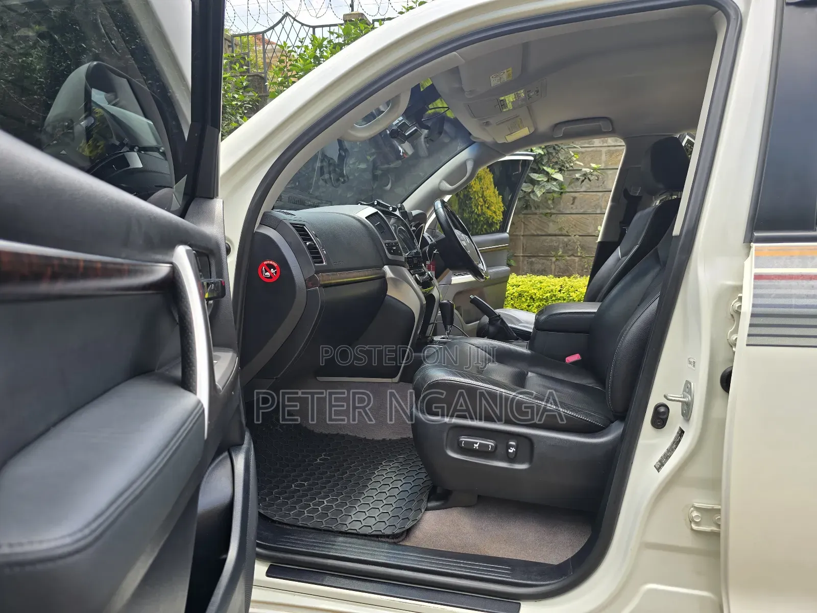 Toyota Land Cruiser 2015 White