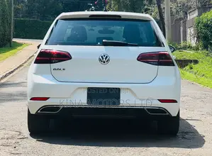 Volkswagen Golf 2018 Pearl