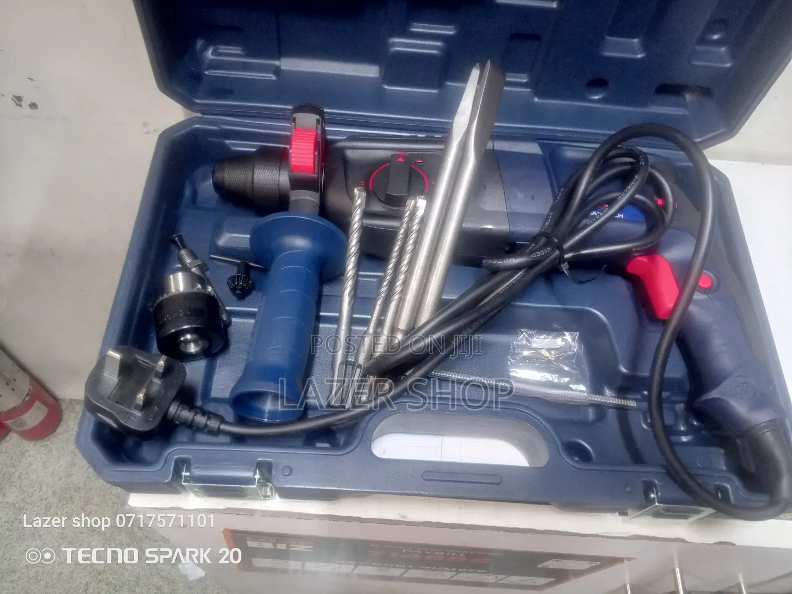 800w Maxmech Rotary Hammer