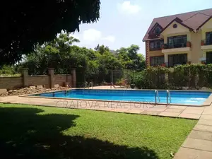 4bdrm Duplex in Lavington for sale