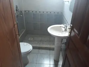 4bdrm Duplex in Lavington for sale