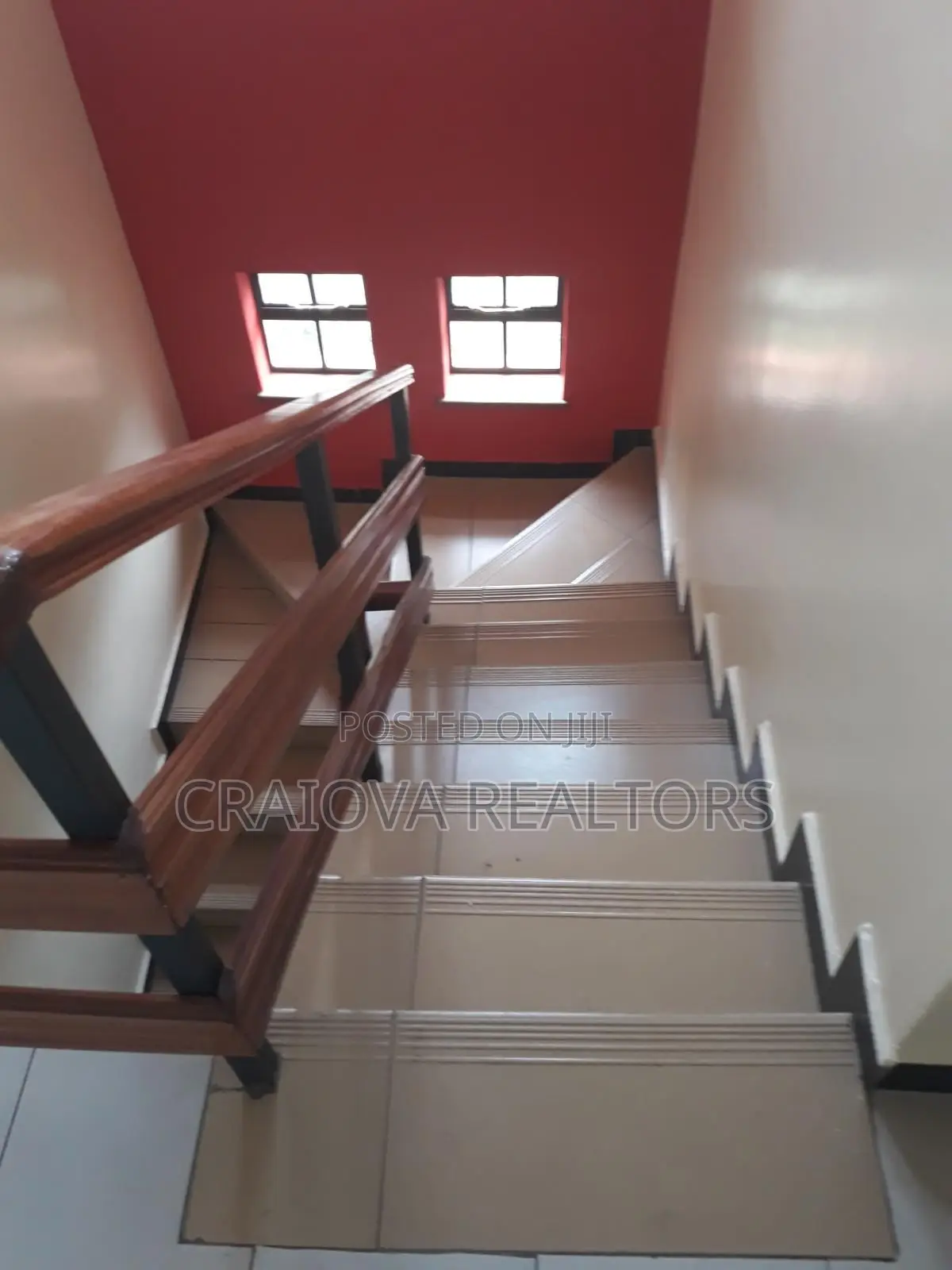 4bdrm Duplex in Lavington for sale