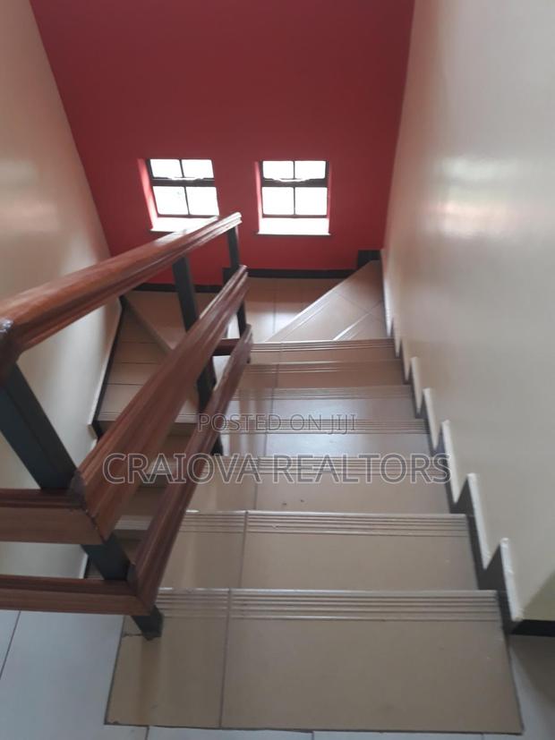4bdrm Duplex in Lavington for sale - thumbnail 15