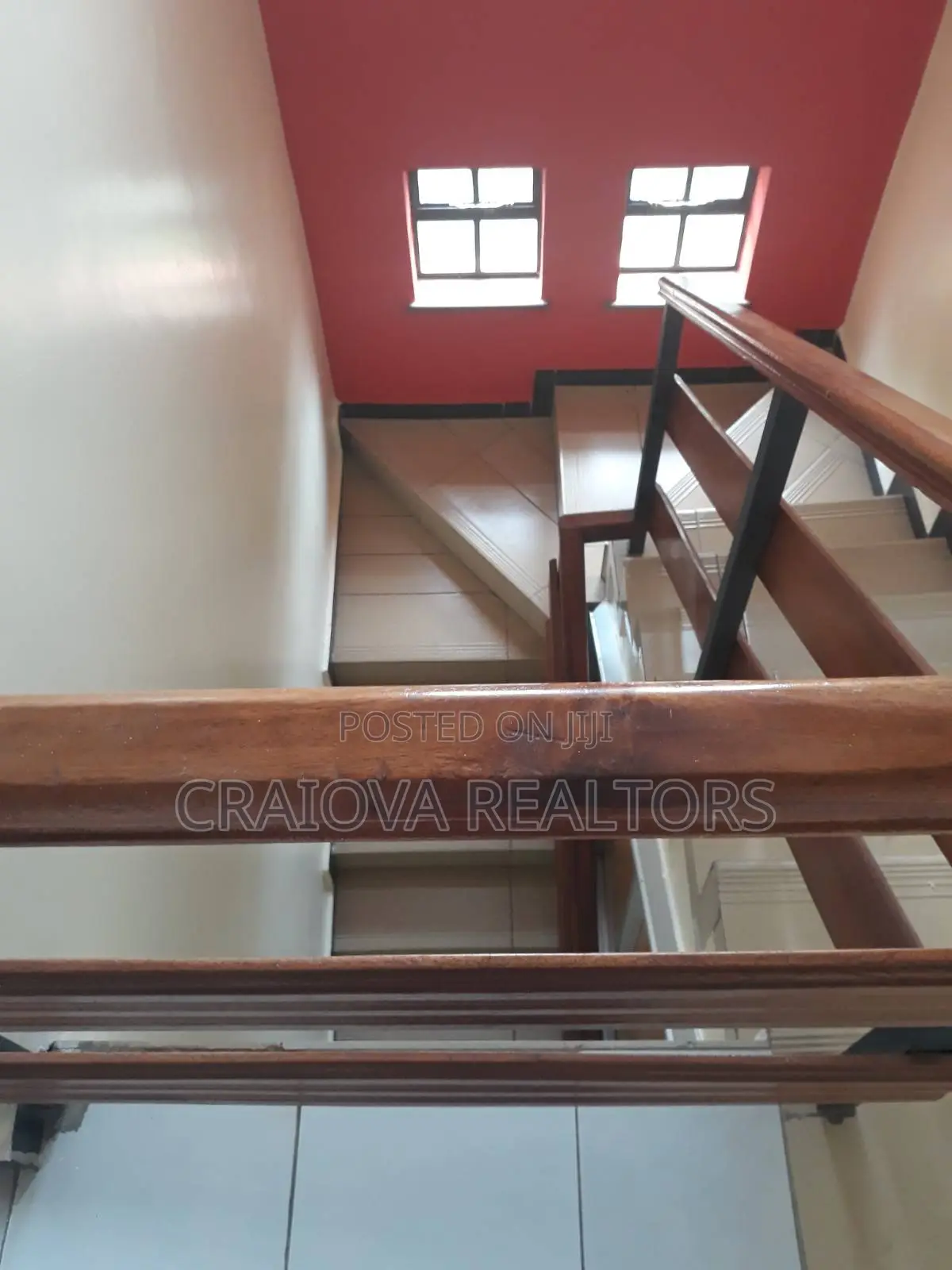4bdrm Duplex in Lavington for sale