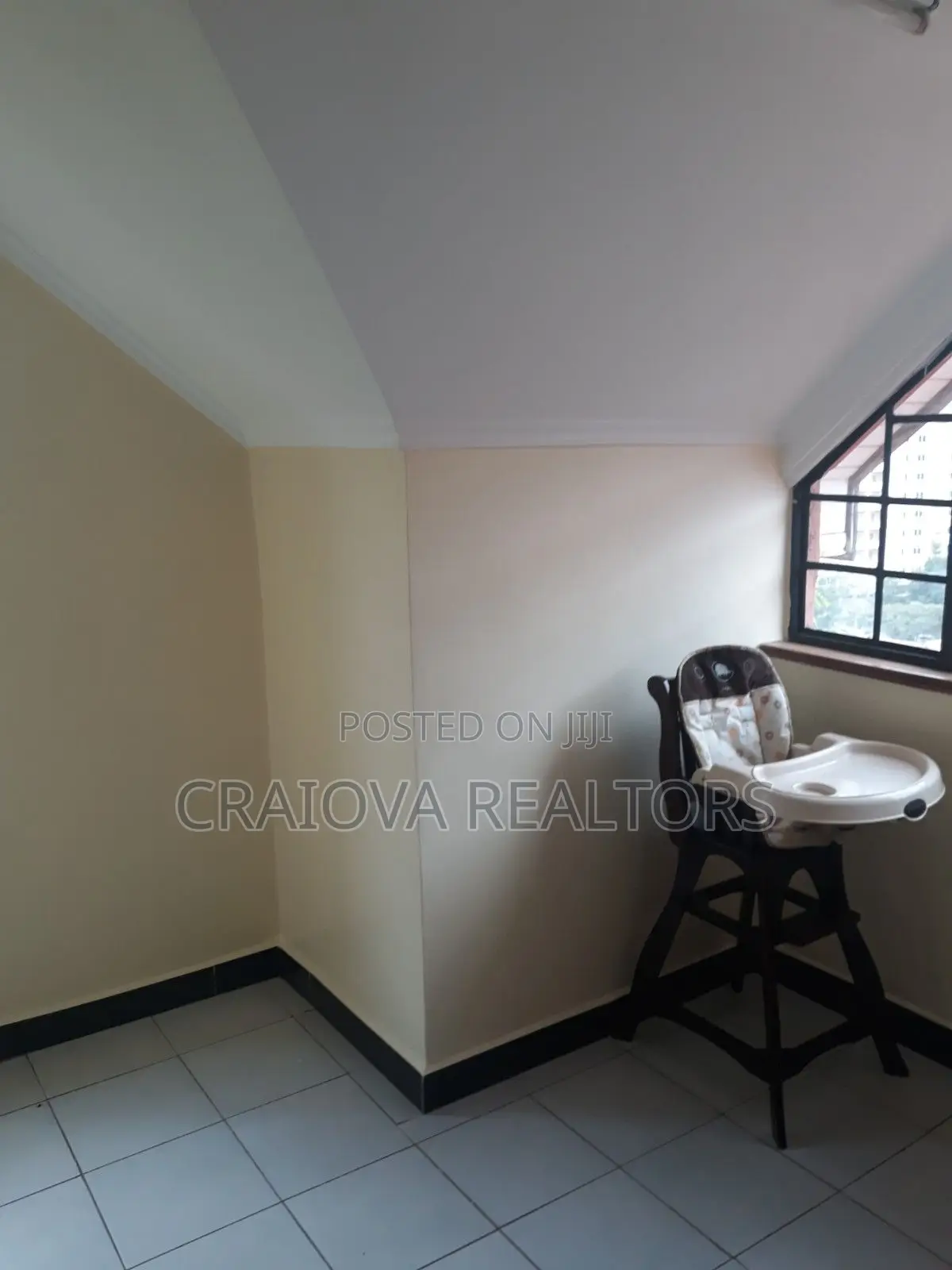 4bdrm Duplex in Lavington for sale
