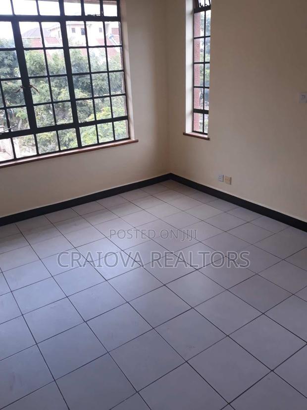 4bdrm Duplex in Lavington for sale - thumbnail 21