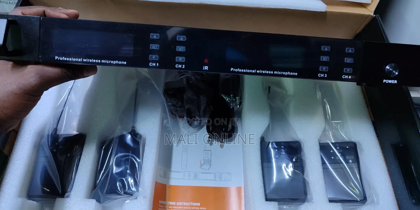 4-channel Uhf Wireless Microphone System 4 Lapel Mics
