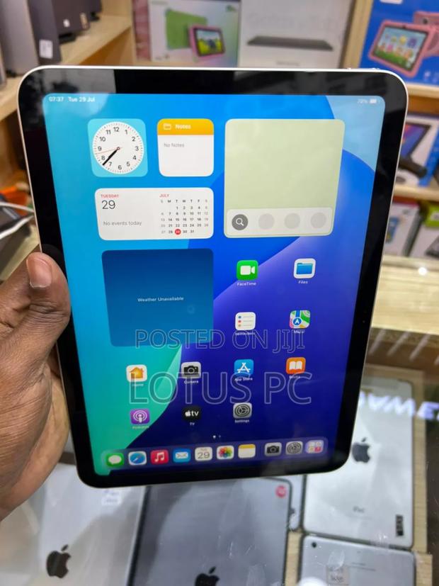 Apple iPad Pro 11 (2022) 64 GB Silver - main view