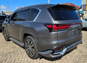 Lexus LX 2024 Gold