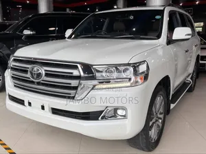 Toyota Land Cruiser 4.6 V8 ZX 2019 White