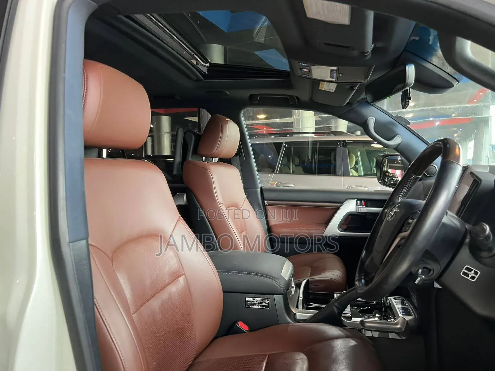 Toyota Land Cruiser 4.6 V8 ZX 2019 White
