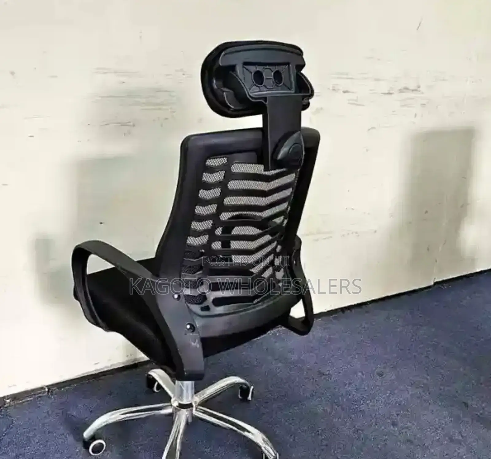 Executive Office Chair With Headrest (Black Body) E*02
