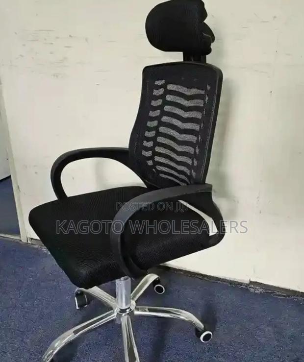 Executive Office Chair Plus Headrest (Black Body) E*02