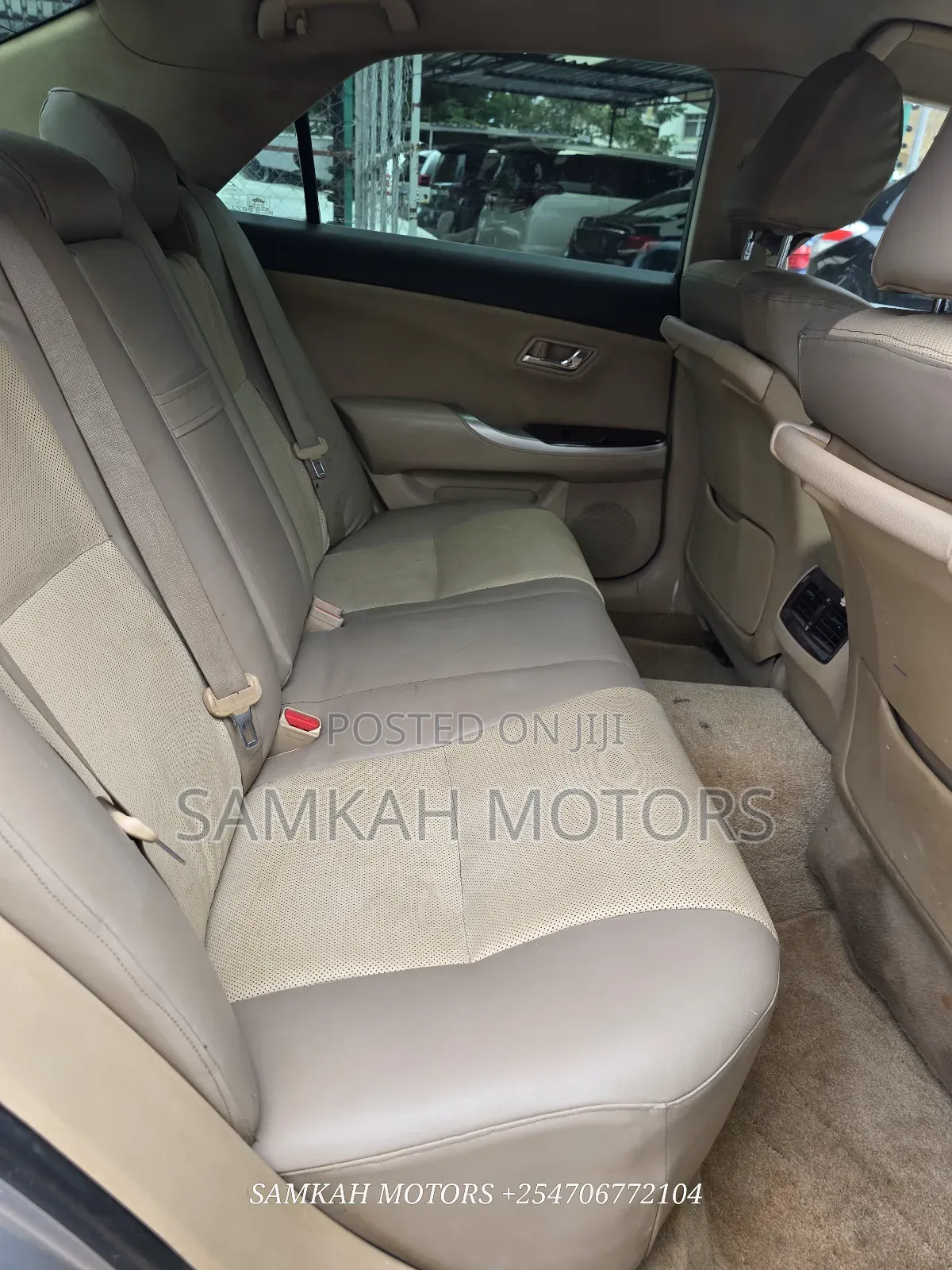 Toyota Crown 2012 Silver