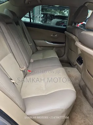 Toyota Crown 2012 Silver