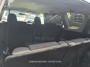 Toyota Vanguard 2011 White