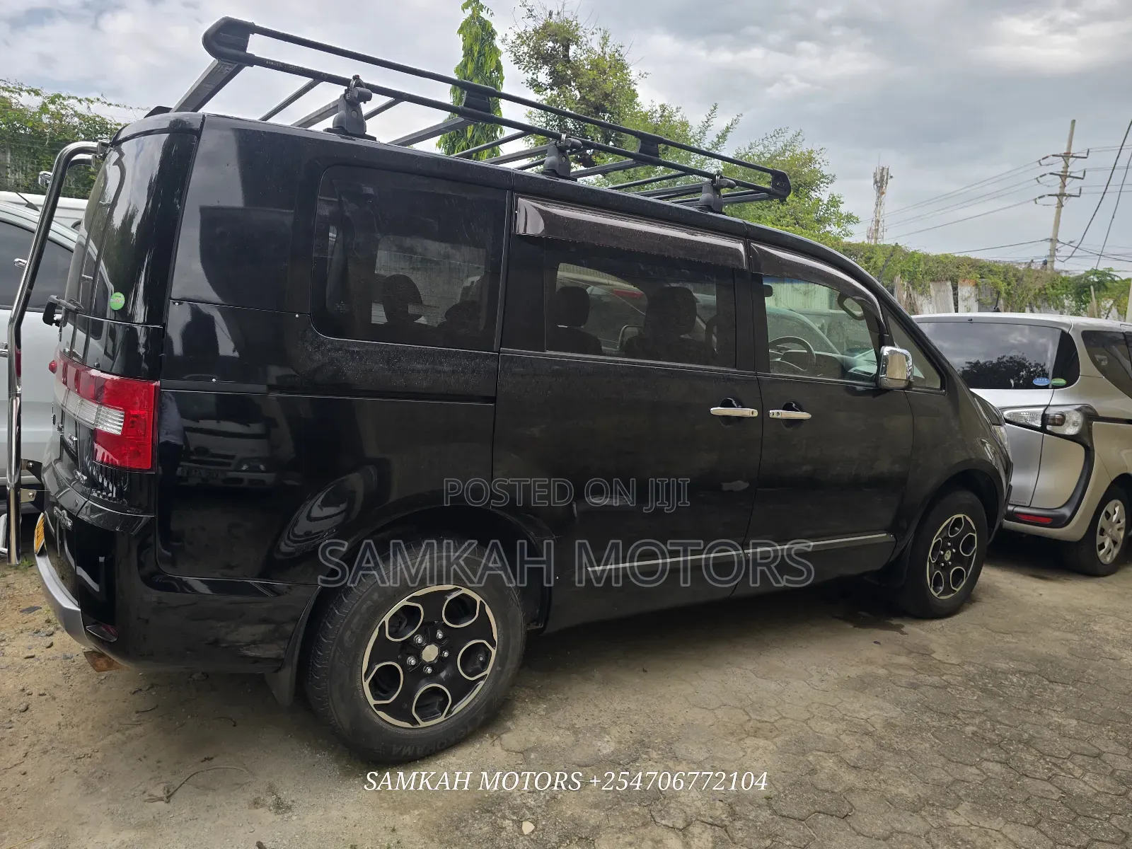 Mitsubishi Delica 2017 Black