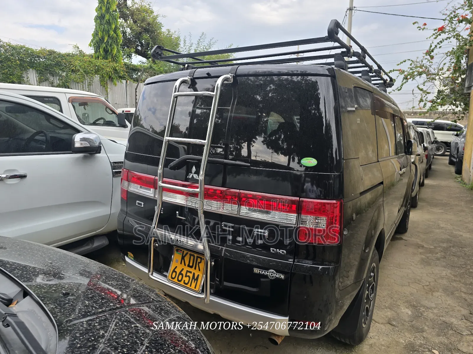 Mitsubishi Delica 2017 Black