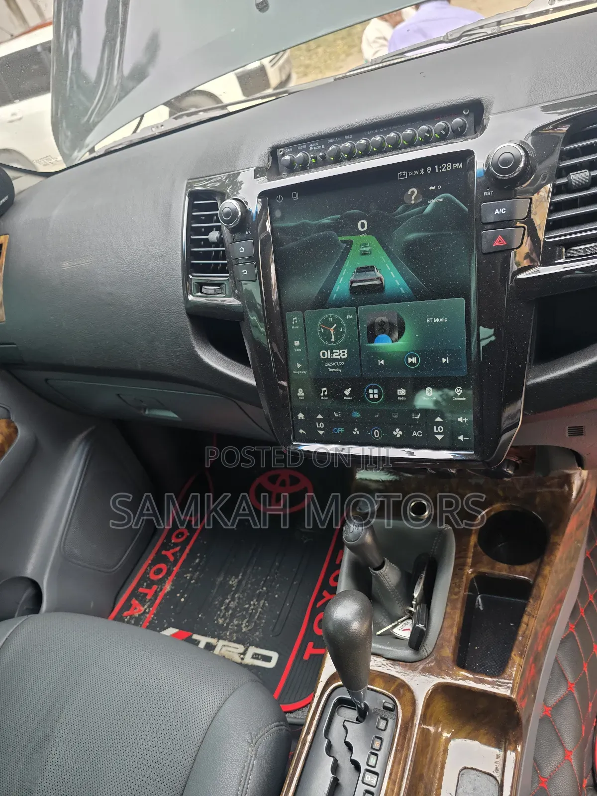 Toyota Hilux 2018 Green