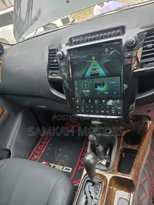 Toyota Hilux 2018 Green