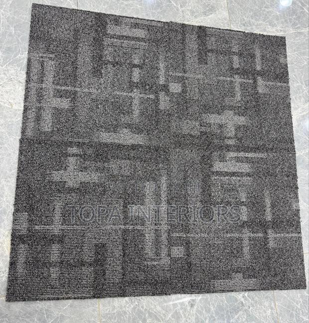 Grey Pattern Carpet Tiles for Floor Installation