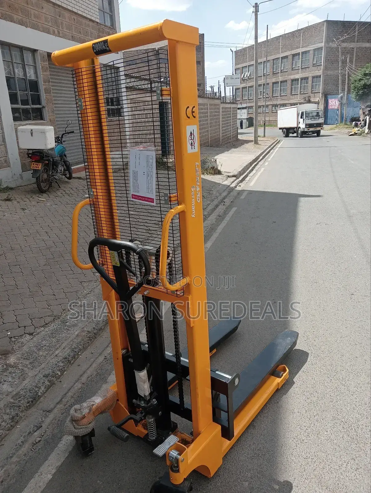 2-Ton Stacker With 1500mm Lifting Height
