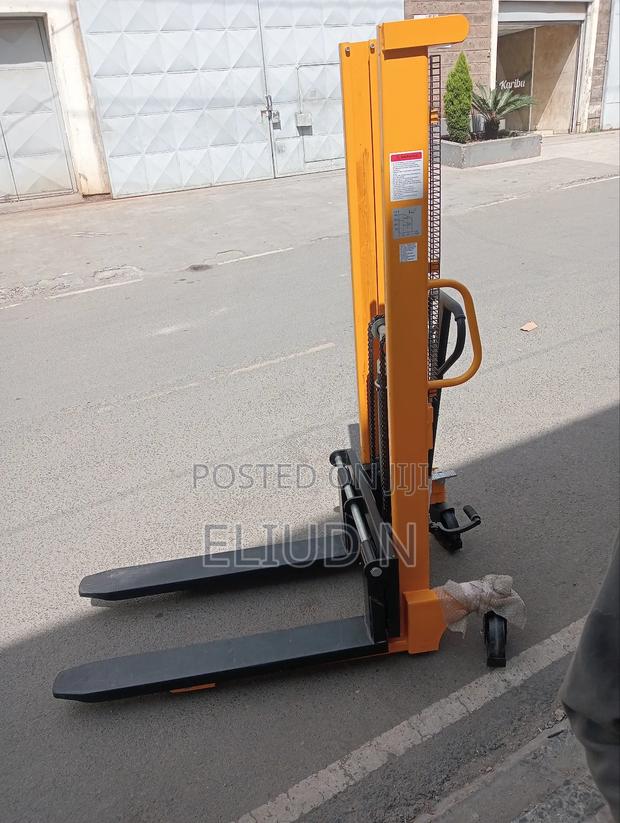 Lenhard Germany Hydraulic Stacker - main view