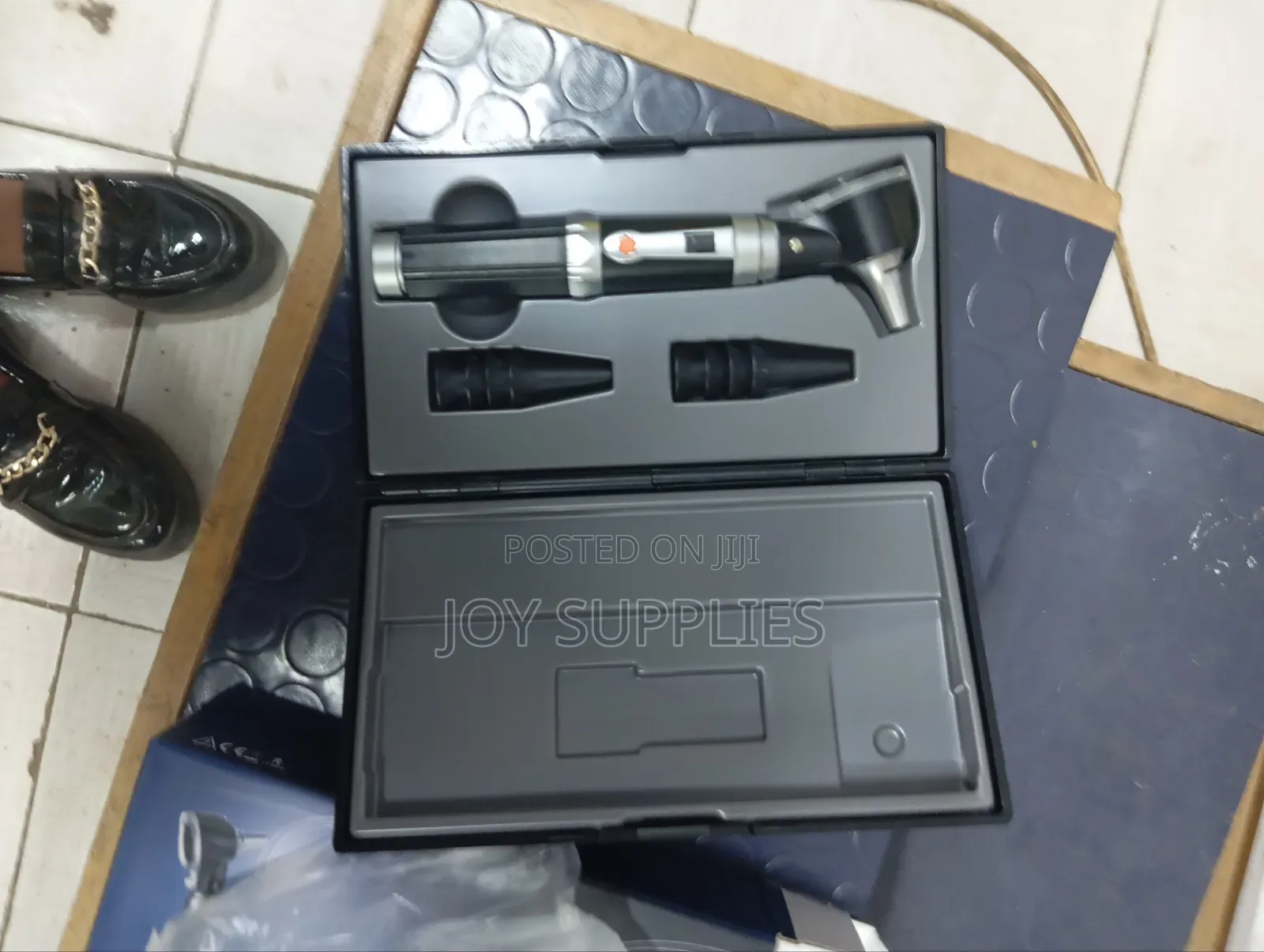 Otoscope With Case